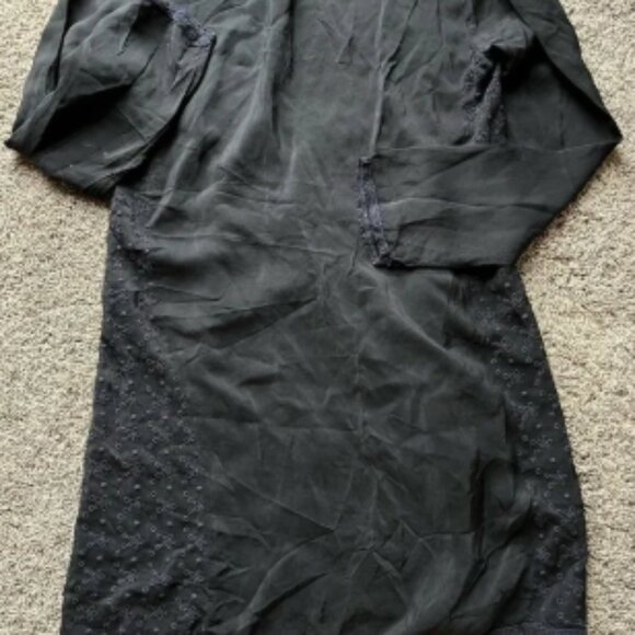 Black Johnny was embroidered dress - Picture 3 of 3